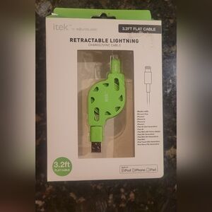 Retractable Lightning Charge/Sync Cable - Green